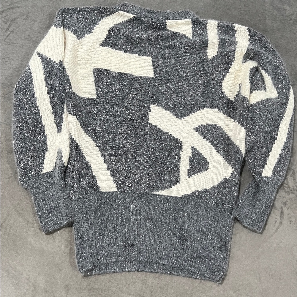 I.B Diffusion Gray And White Patterned Sweater - image 5